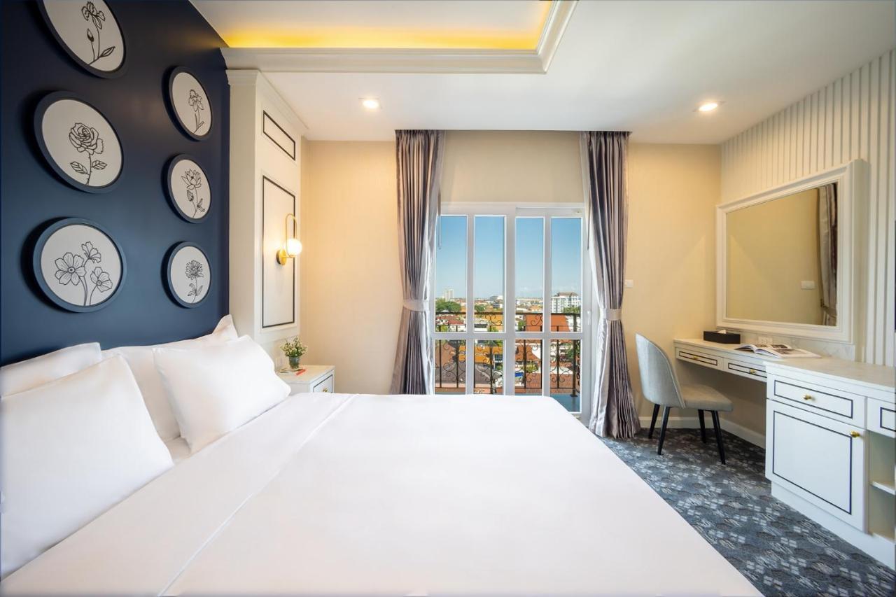 Eastin Hotel Vientiane Laos Exterior foto