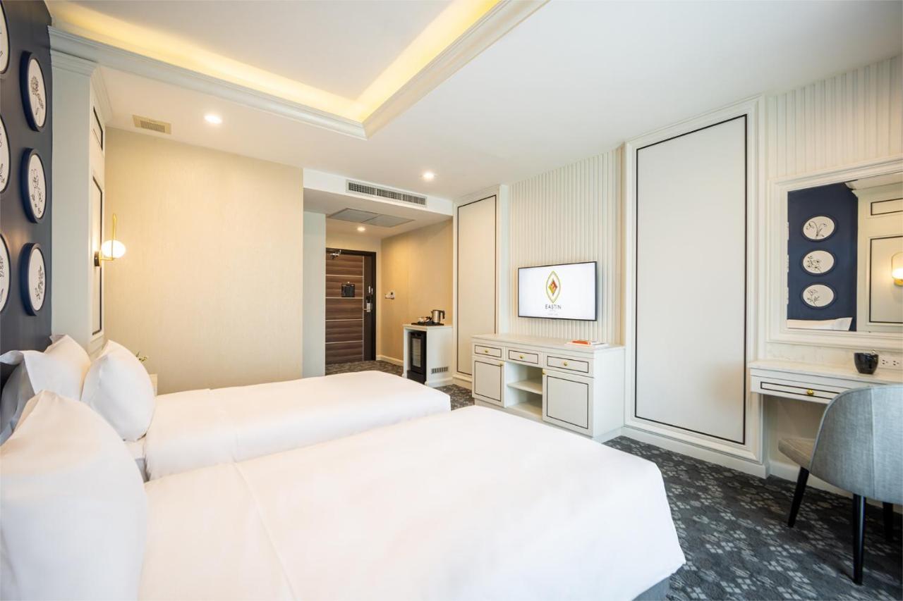 Eastin Hotel Vientiane Laos Exterior foto