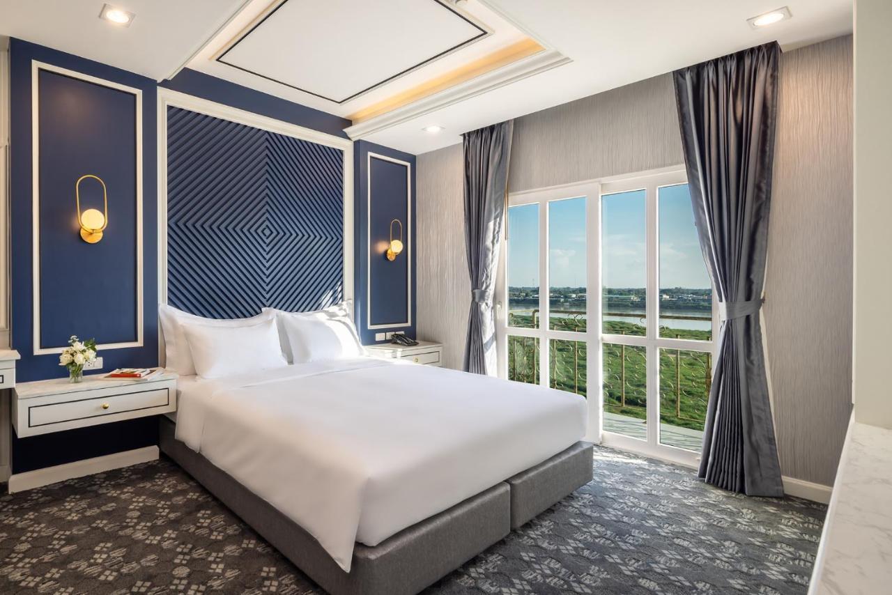Eastin Hotel Vientiane Laos Exterior foto