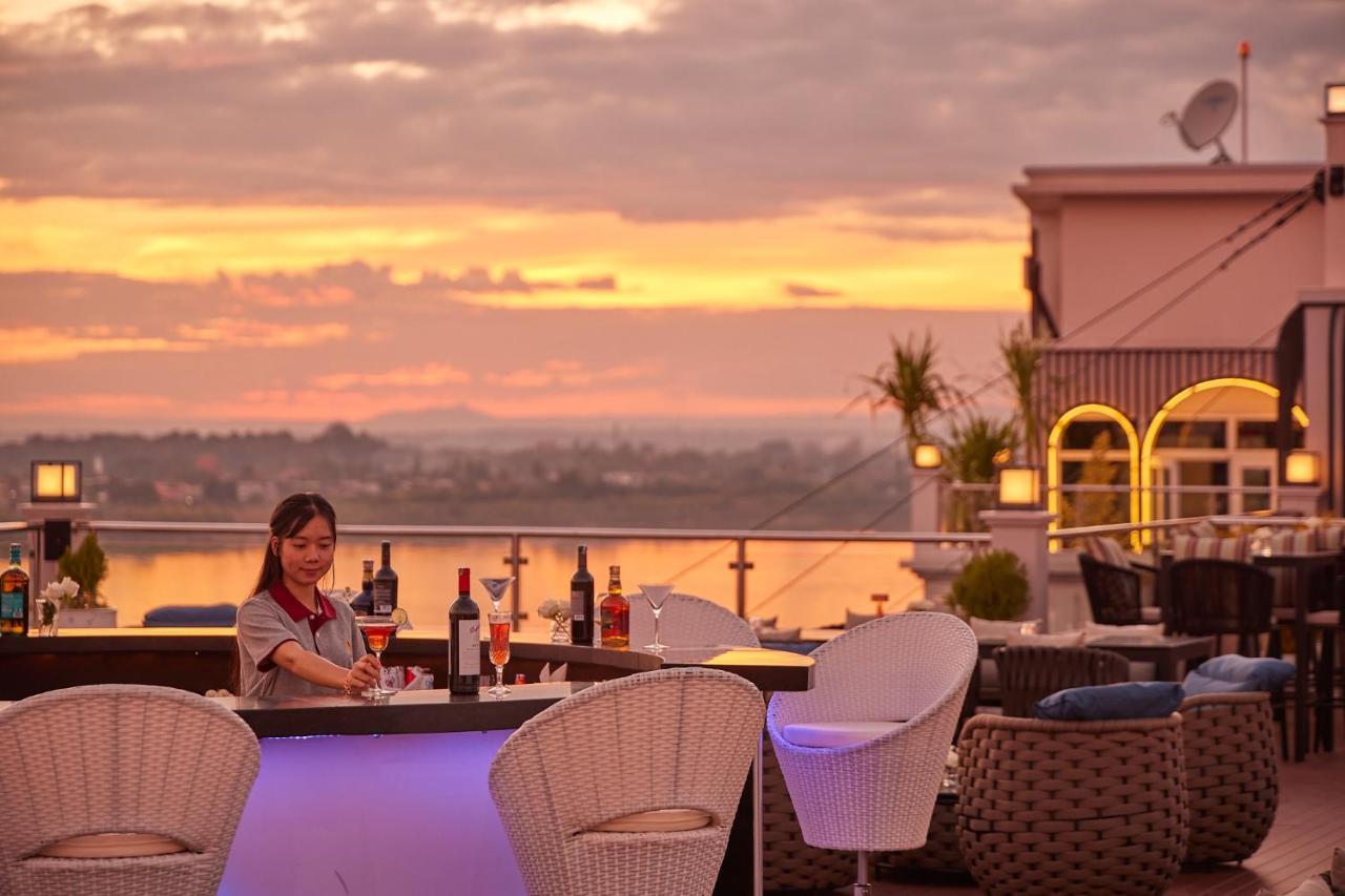Eastin Hotel Vientiane Laos Exterior foto