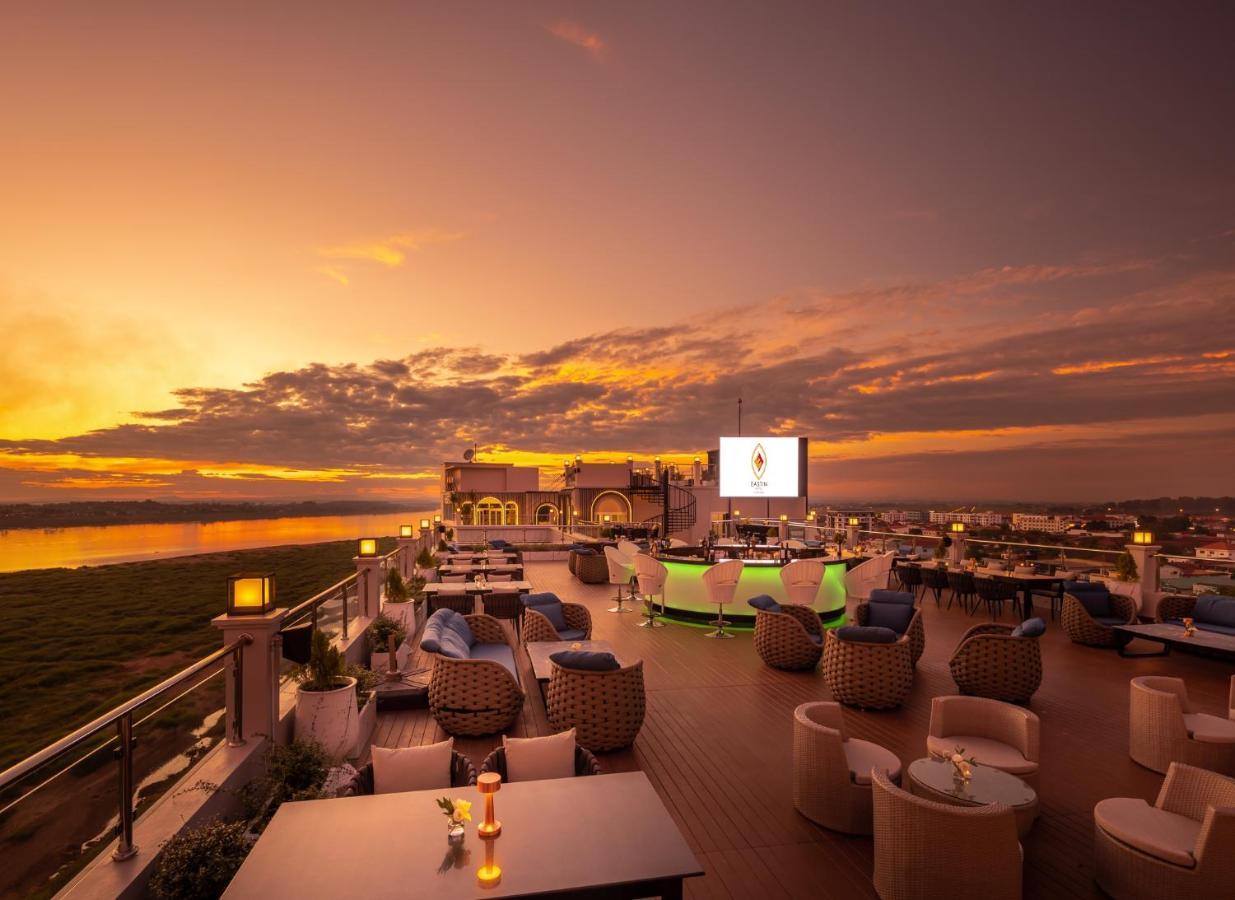 Eastin Hotel Vientiane Laos Exterior foto