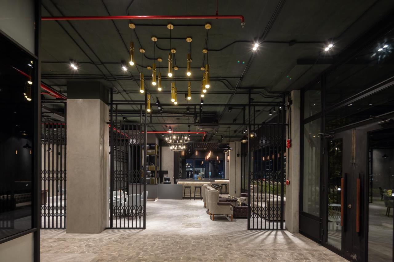 Eastin Hotel Vientiane Laos Exterior foto