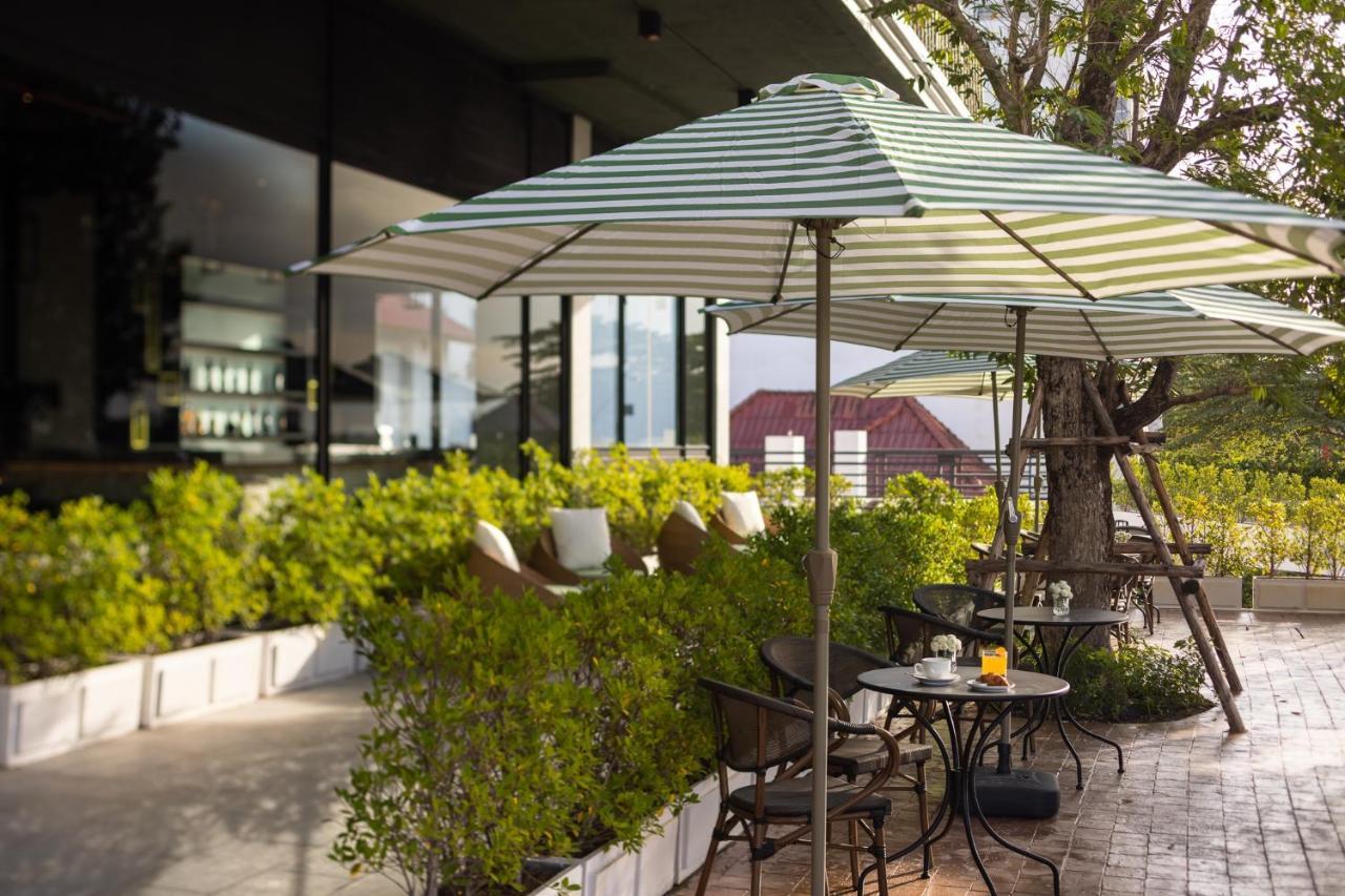Eastin Hotel Vientiane Laos Exterior foto